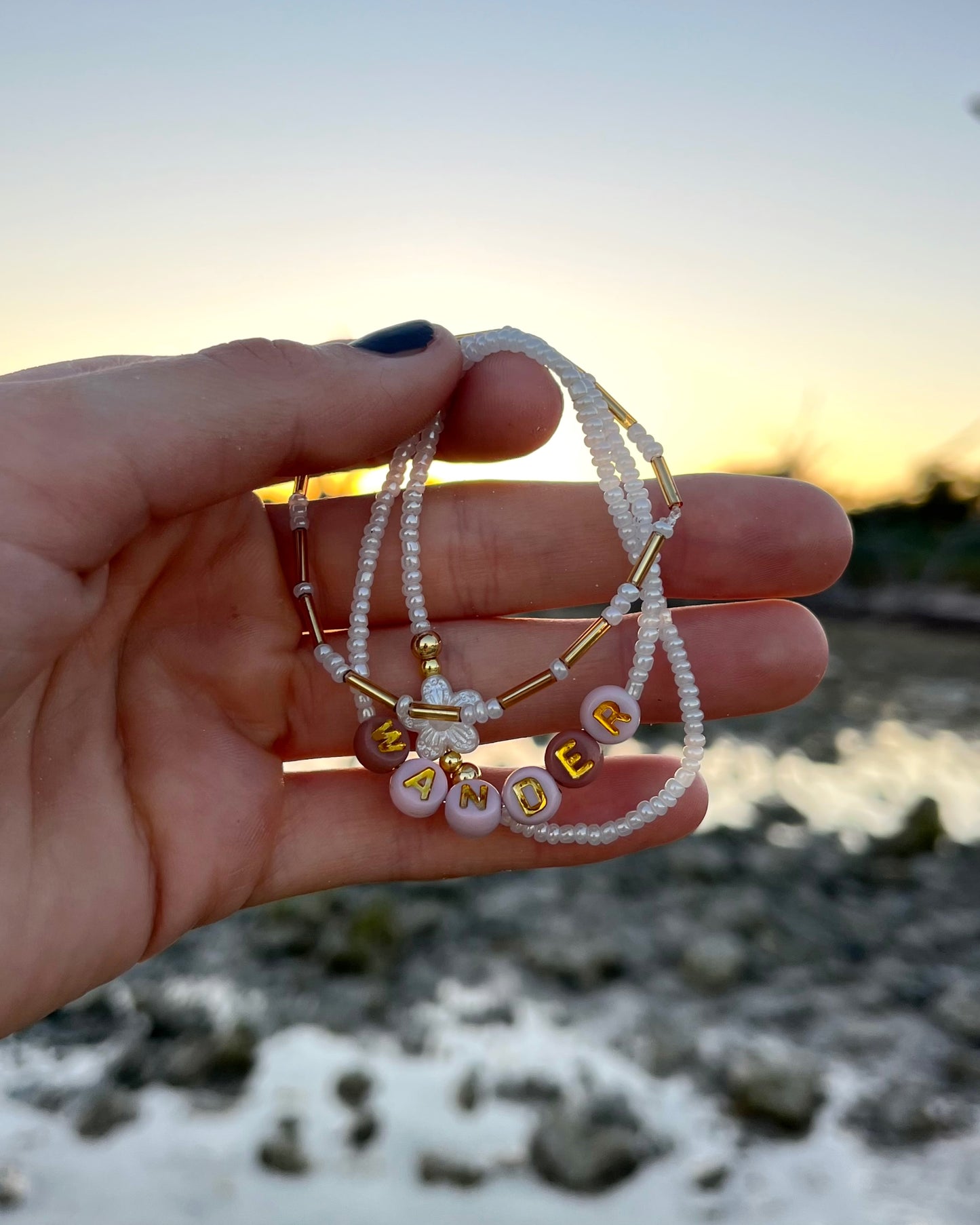 Wander The Coast Set